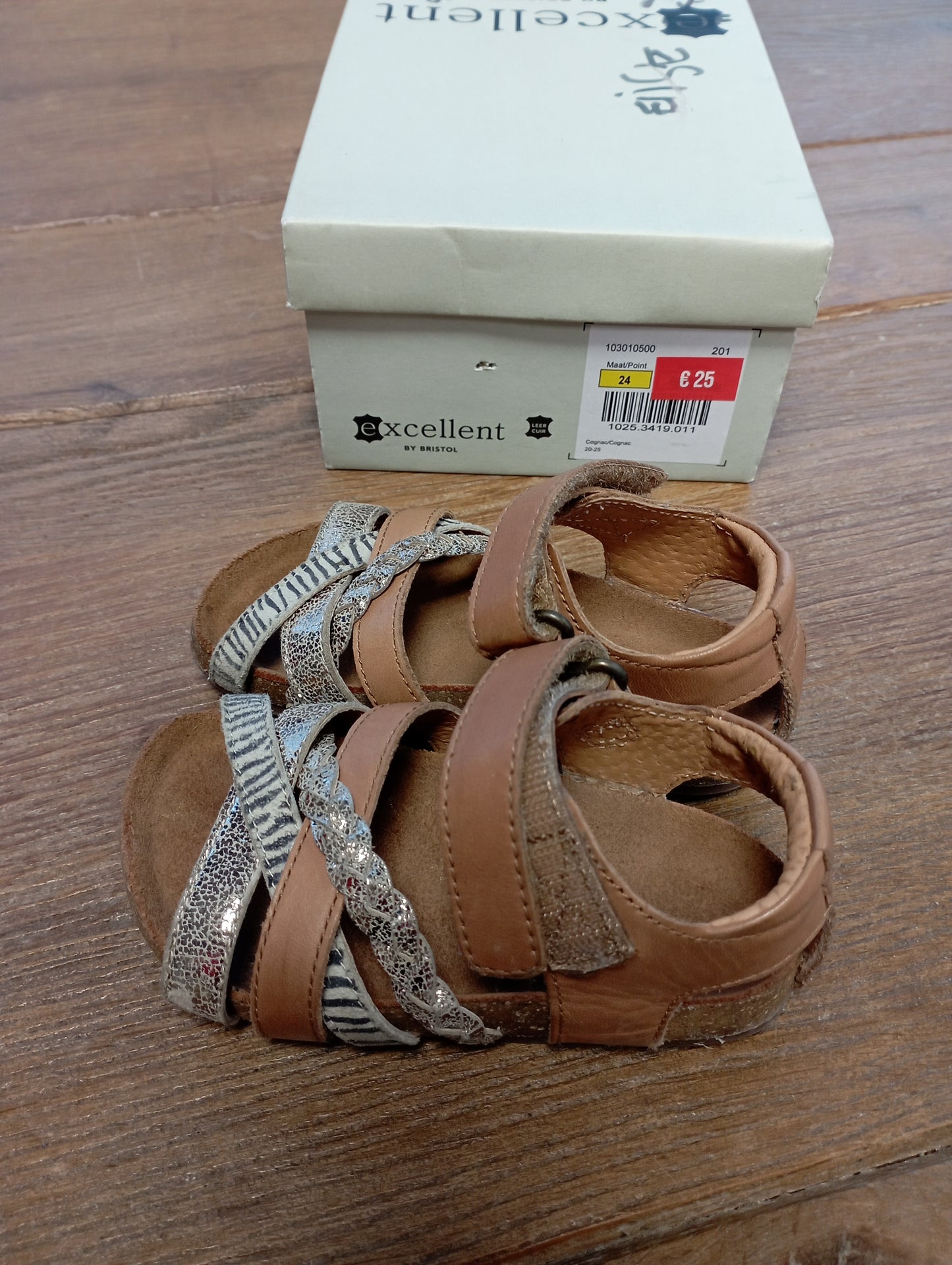 Sandalen 24