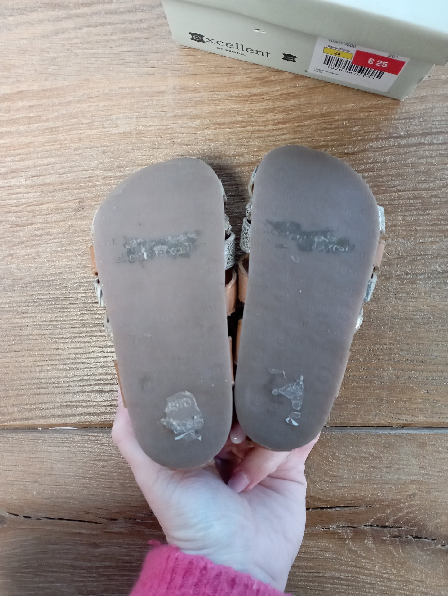 Sandalen 24