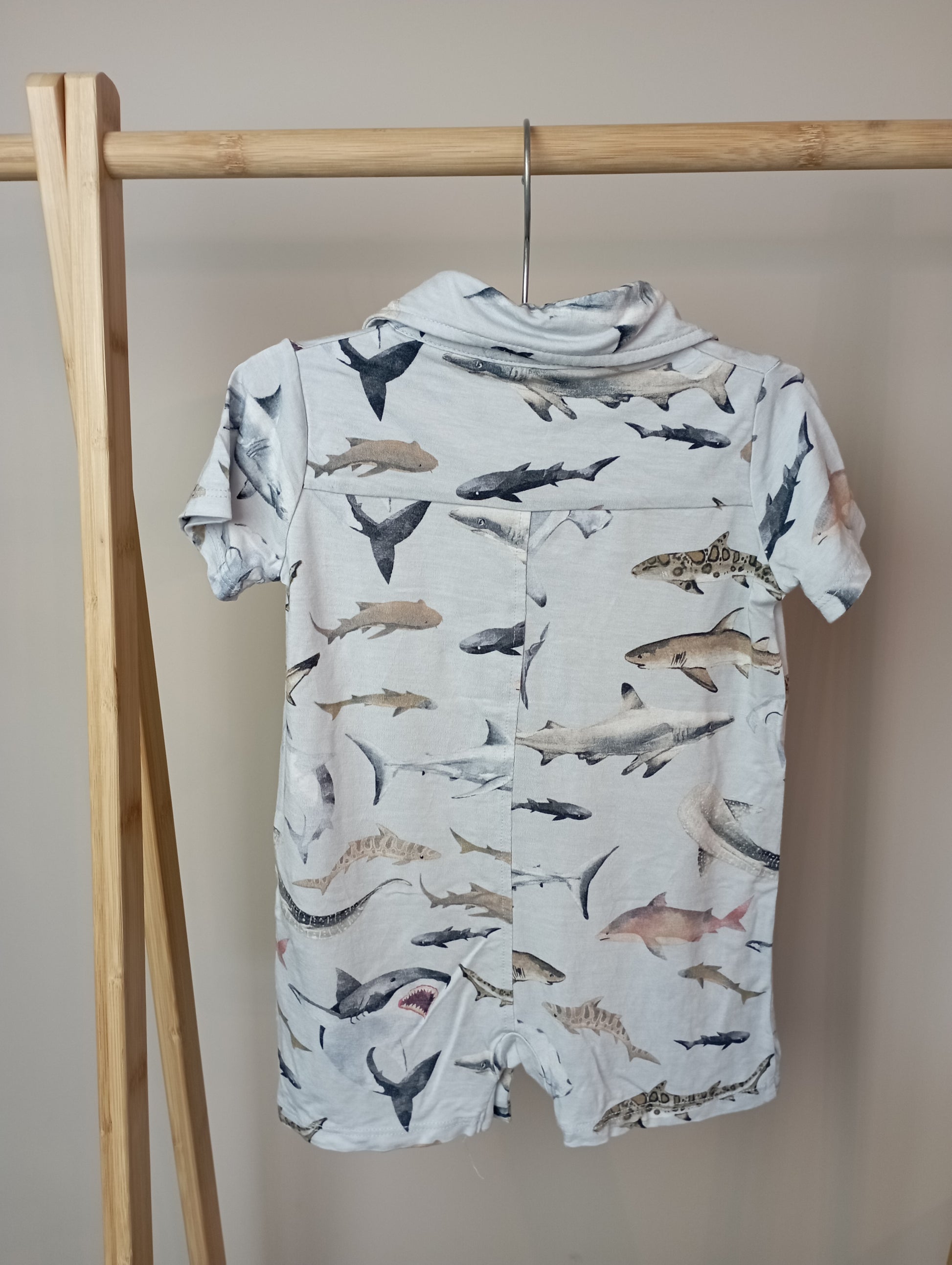 Pakje met haaien 6-9m Posh Peanut