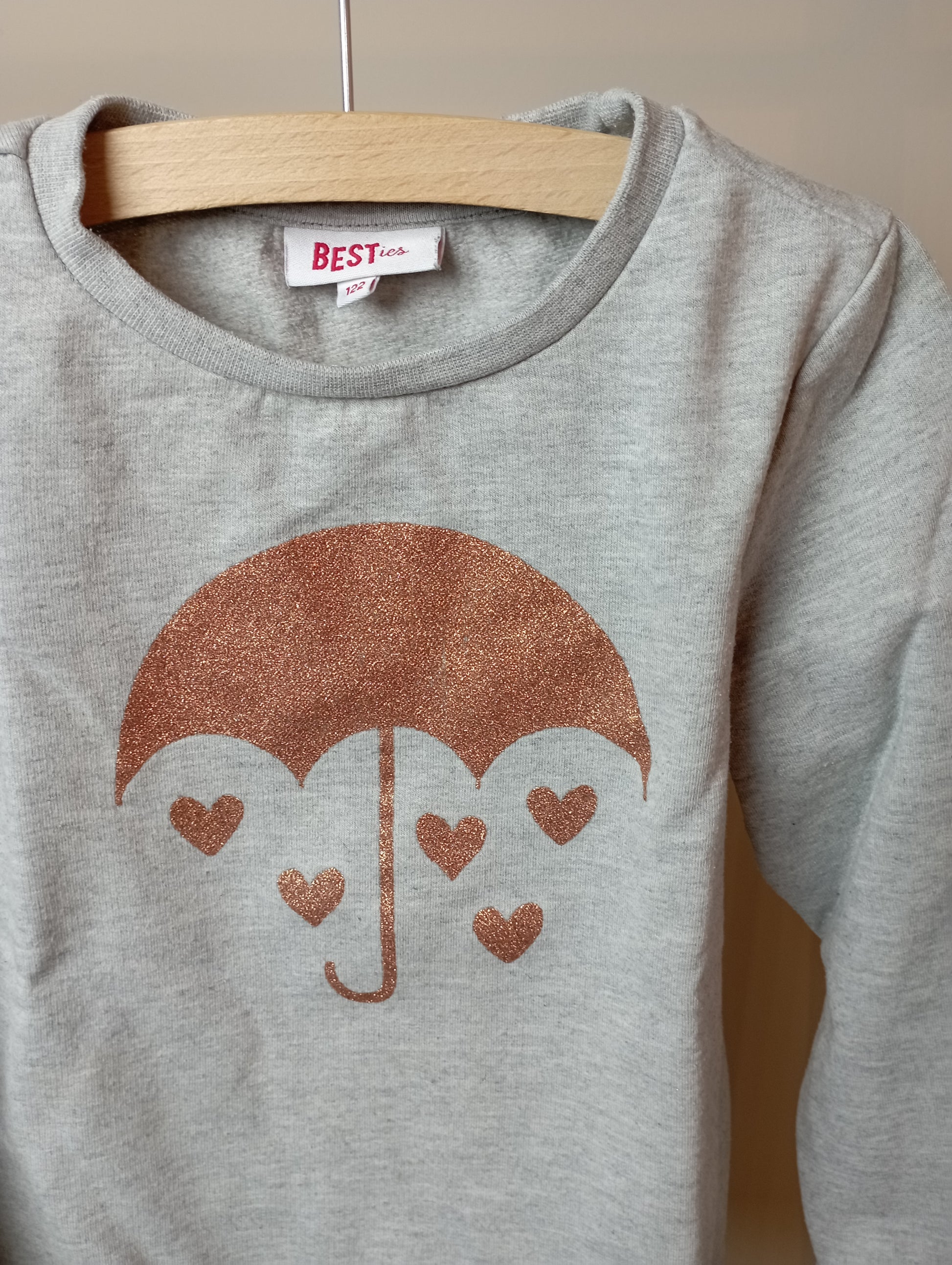 Trui met paraplu 122 BESTies