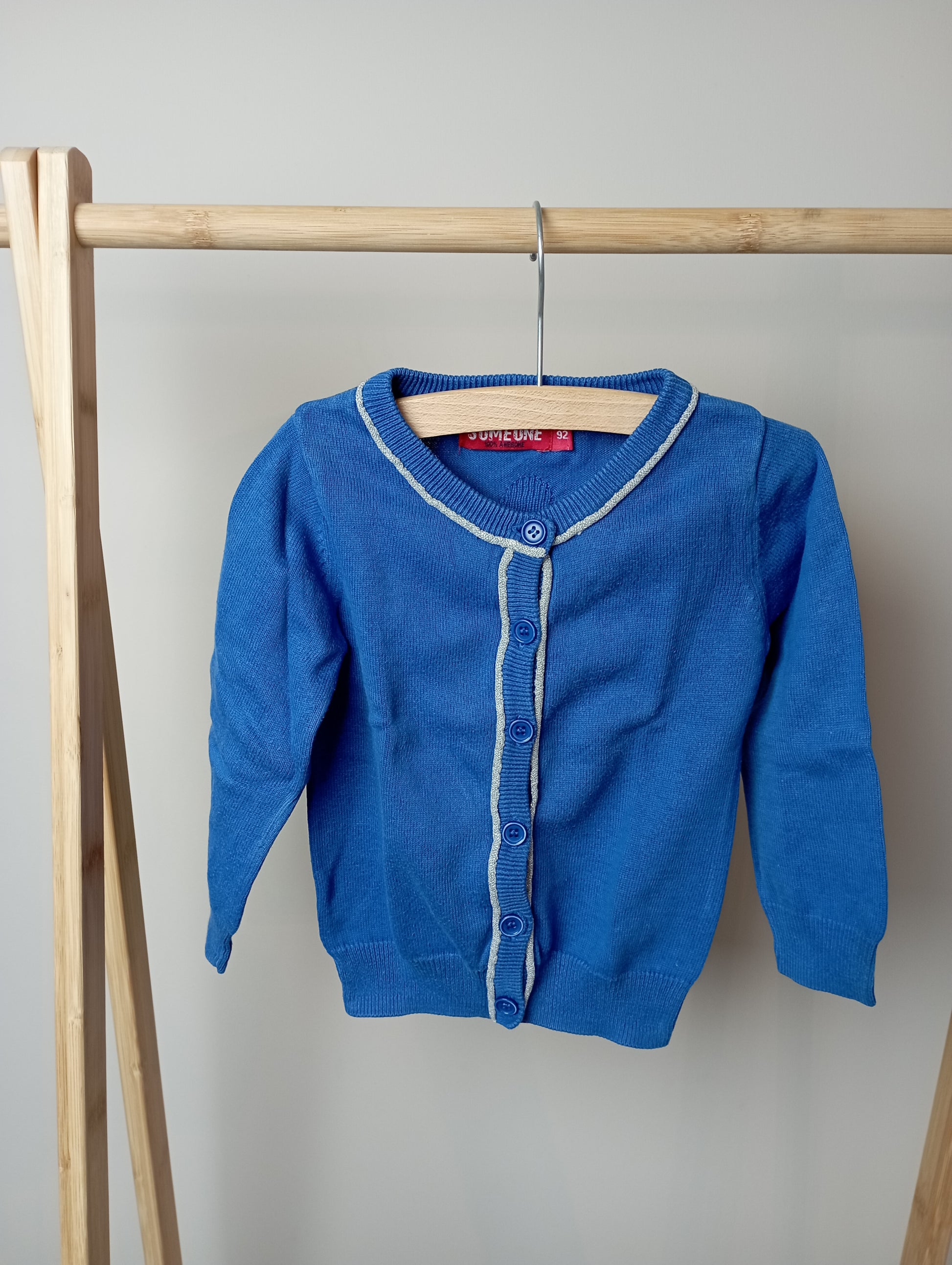 Truitje met knopen 92 Someone