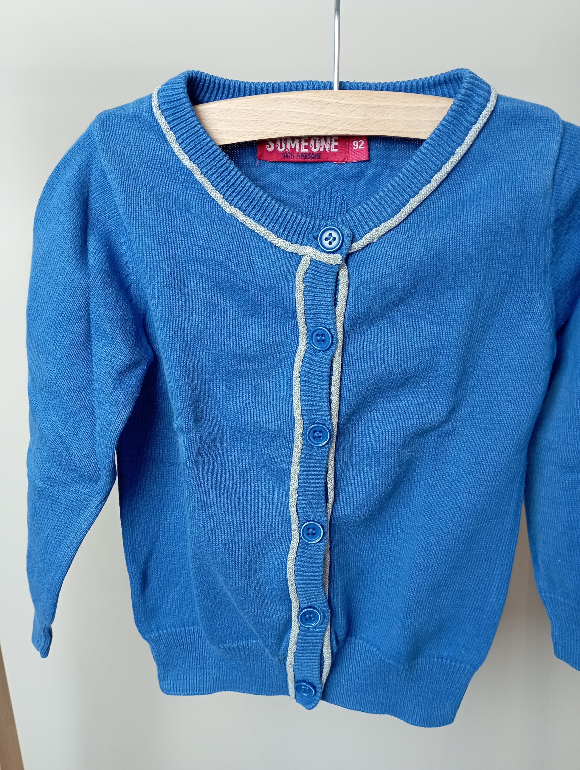 Truitje met knopen 92 Someone