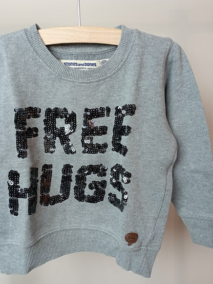 Trui "Free hugs" 92 Stones and Bones