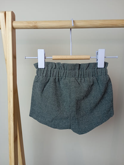 Short met strik 62 Cuddles and smiles