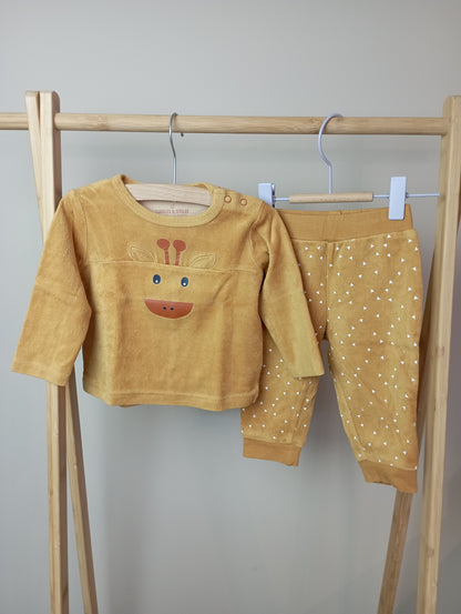 Pyjama 74 Cuddles and smiles