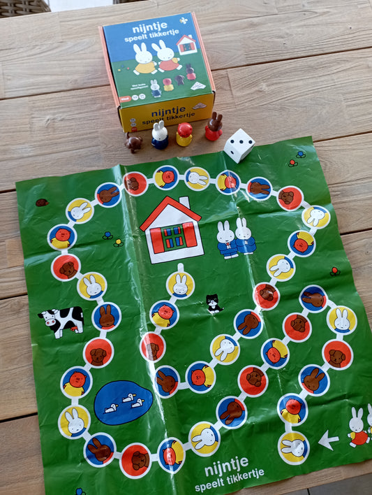 Nijntje speelt tikkertje - Identity Games