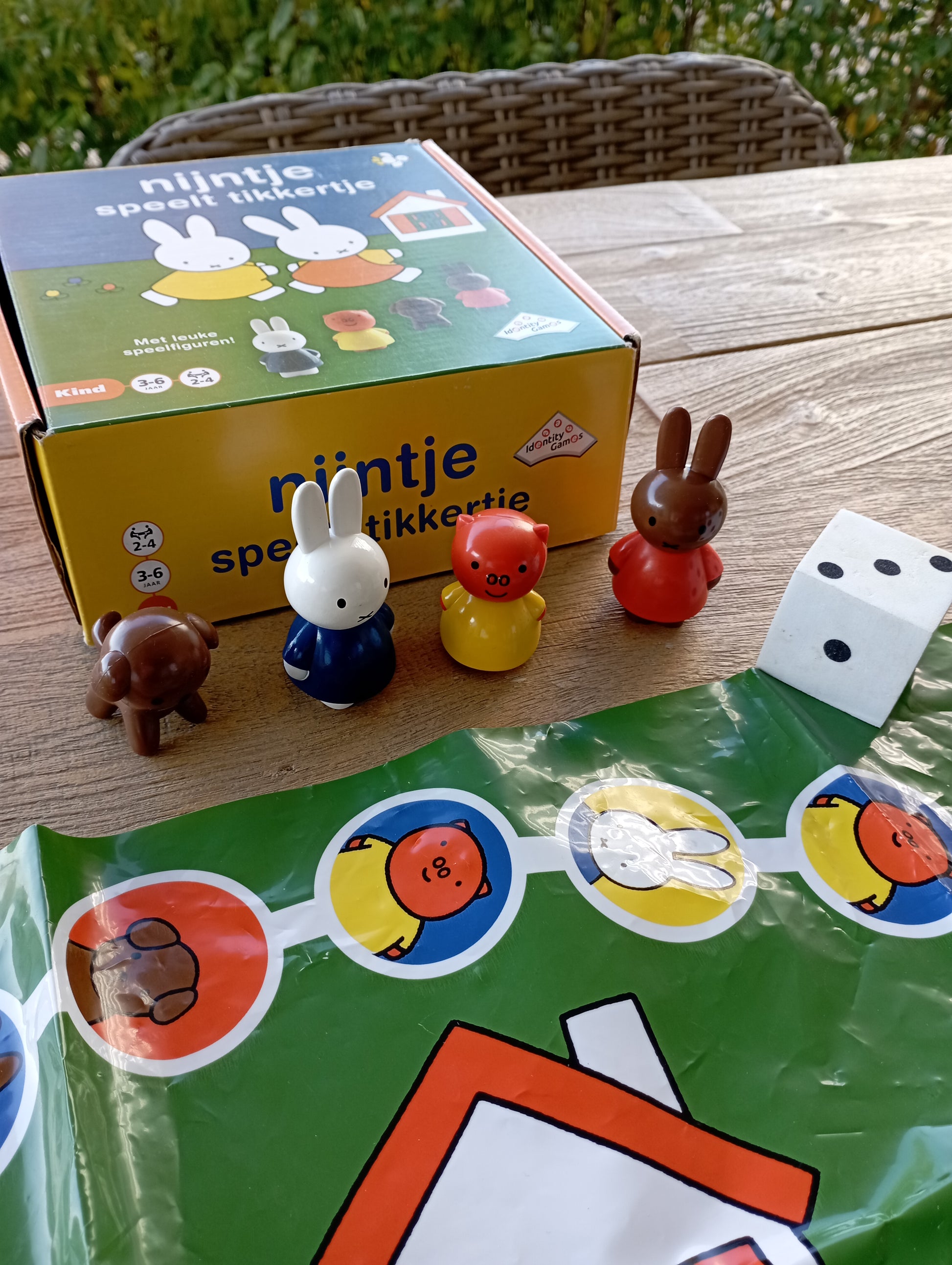 Nijntje speelt tikkertje - Identity Games