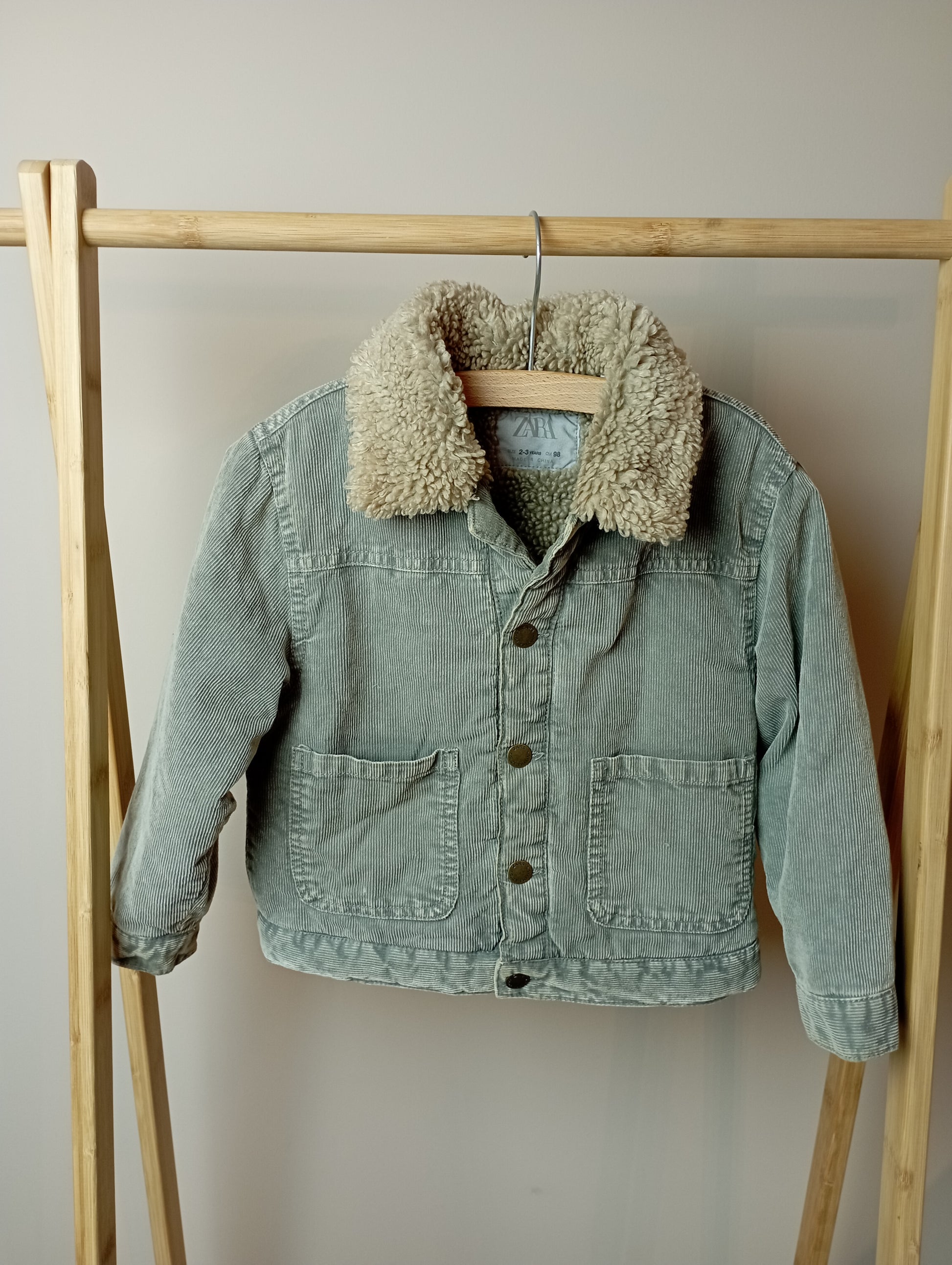 Jas met knopen 98 Zara