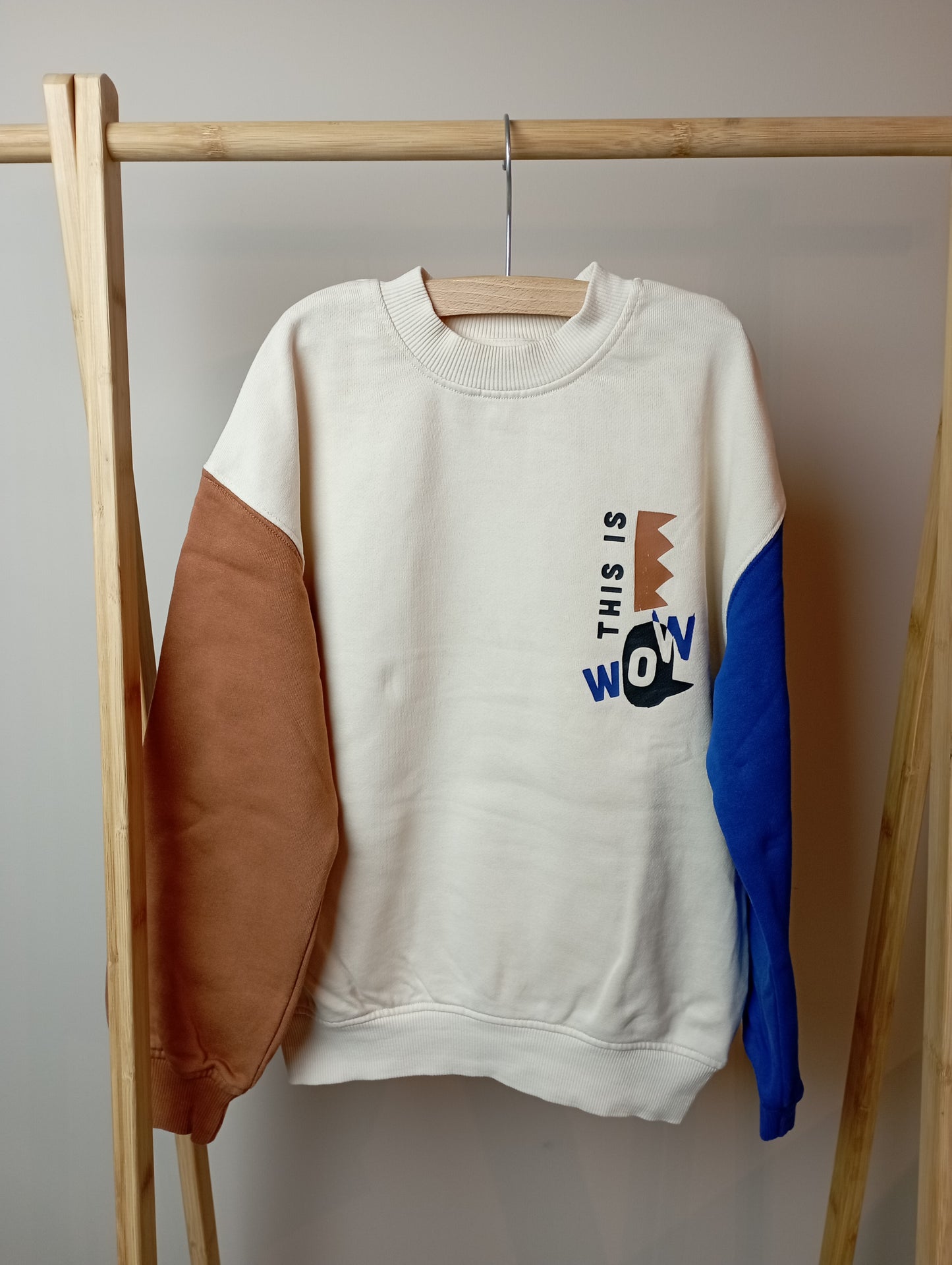 Trui "This is WOW" 122/128