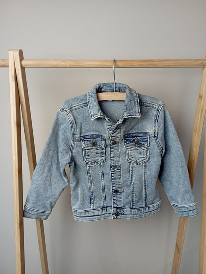 Jeansjas 92 Cuddles and smiles