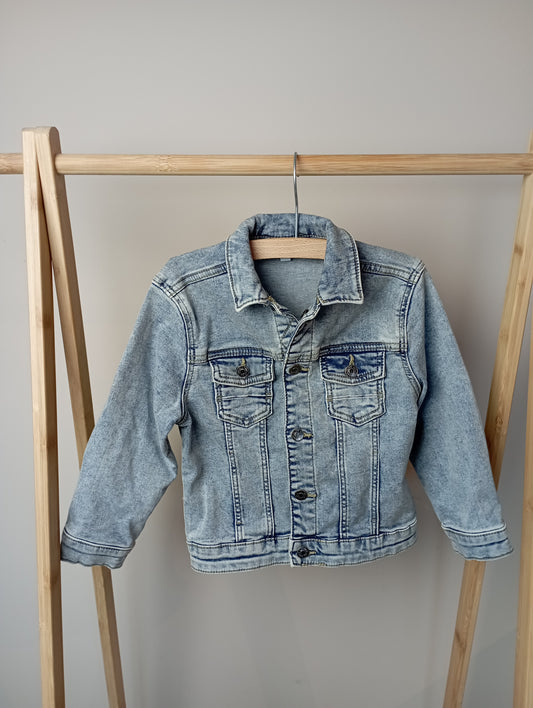 Jeansjas 92 Cuddles and smiles