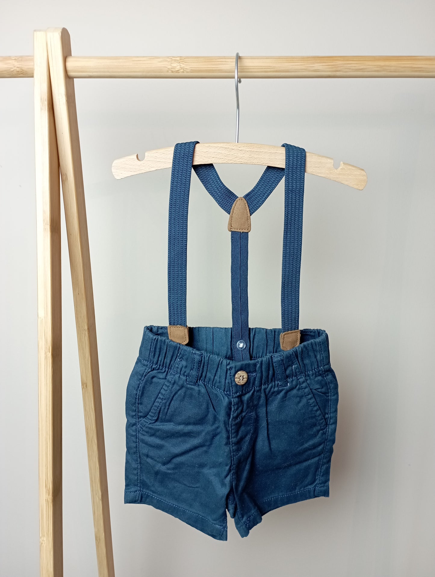 Short met bretellen 74 C&A