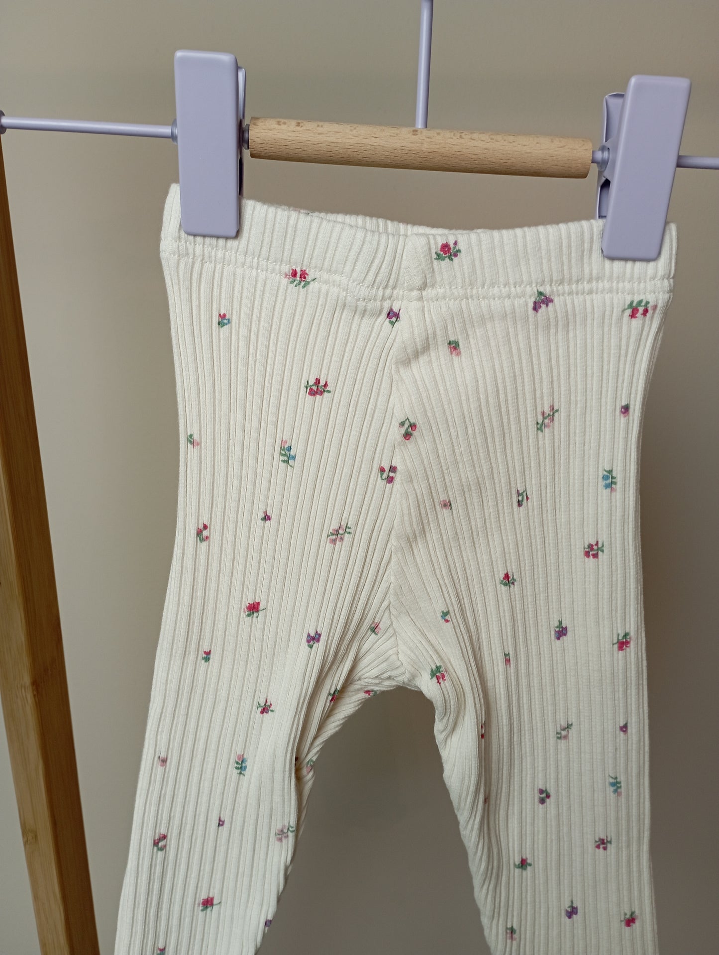 Broekje met bloemen 68 Zara