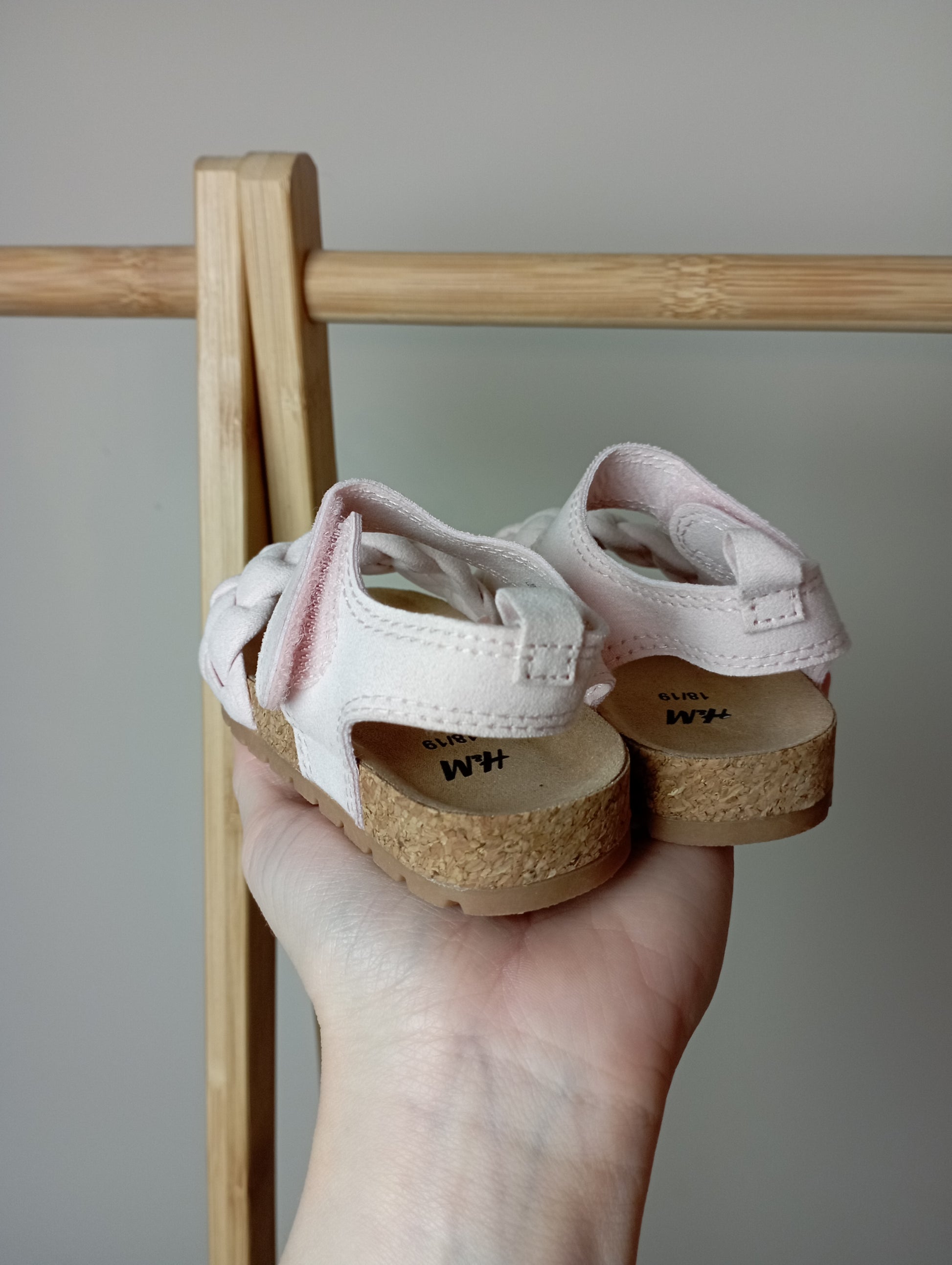 Sandaaltjes 18-19 H&M
