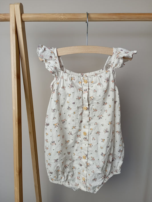 Pakje met bloemetjes 74 H&M