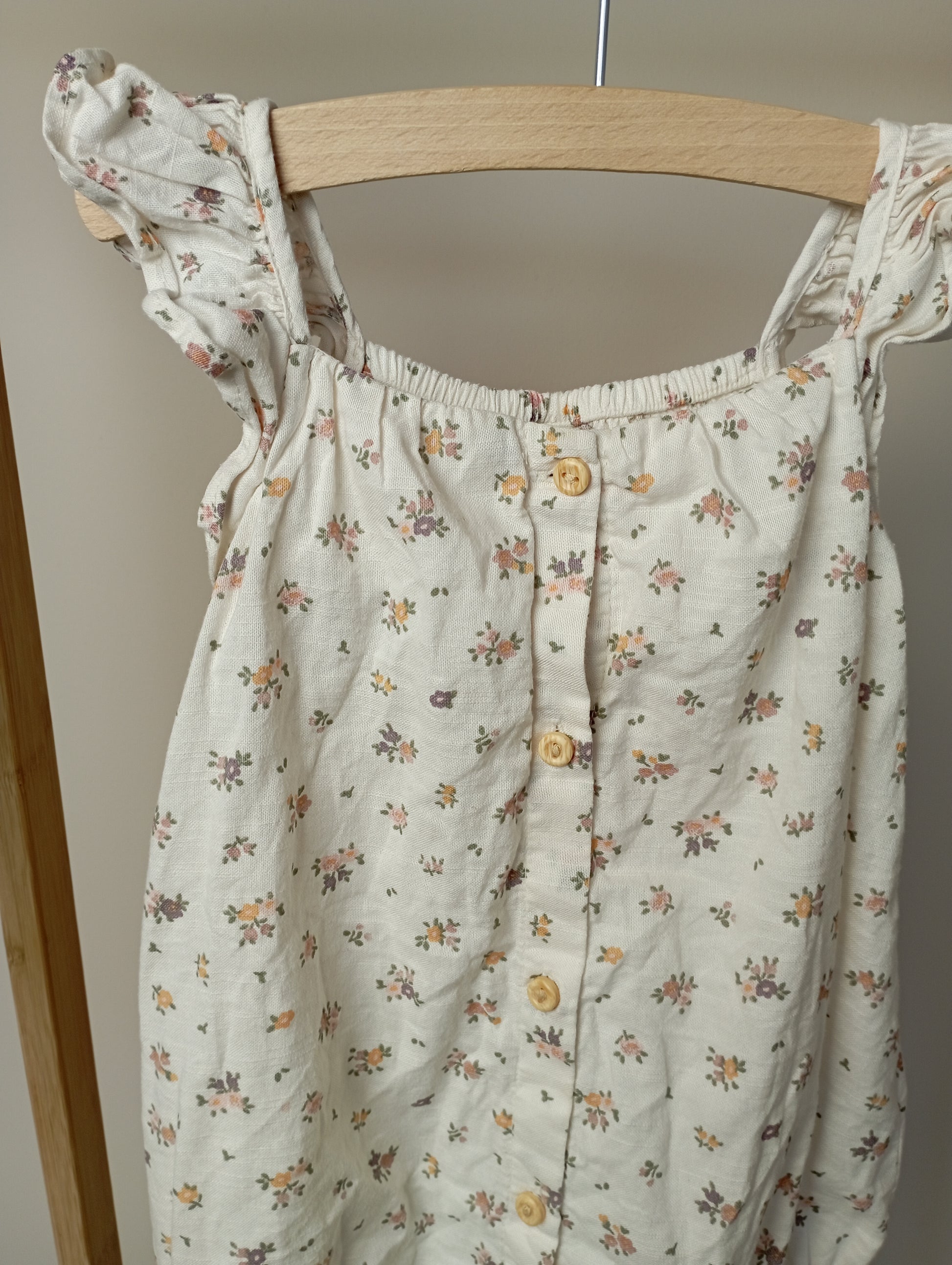 Pakje met bloemetjes 74 H&M