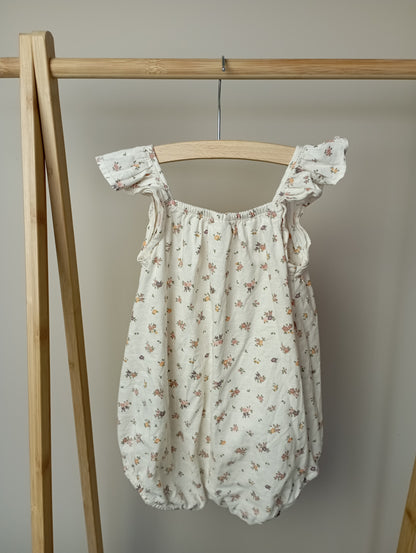 Pakje met bloemetjes 74 H&M