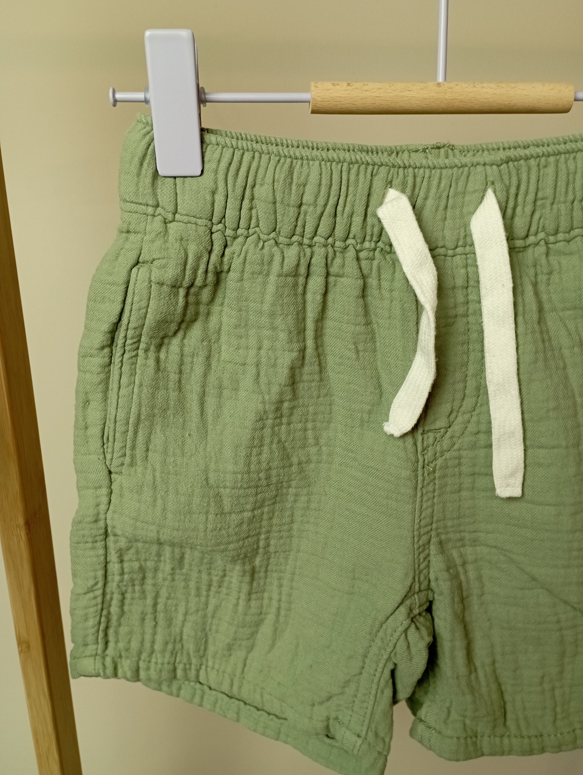 Short in tetra stof 92 H&M