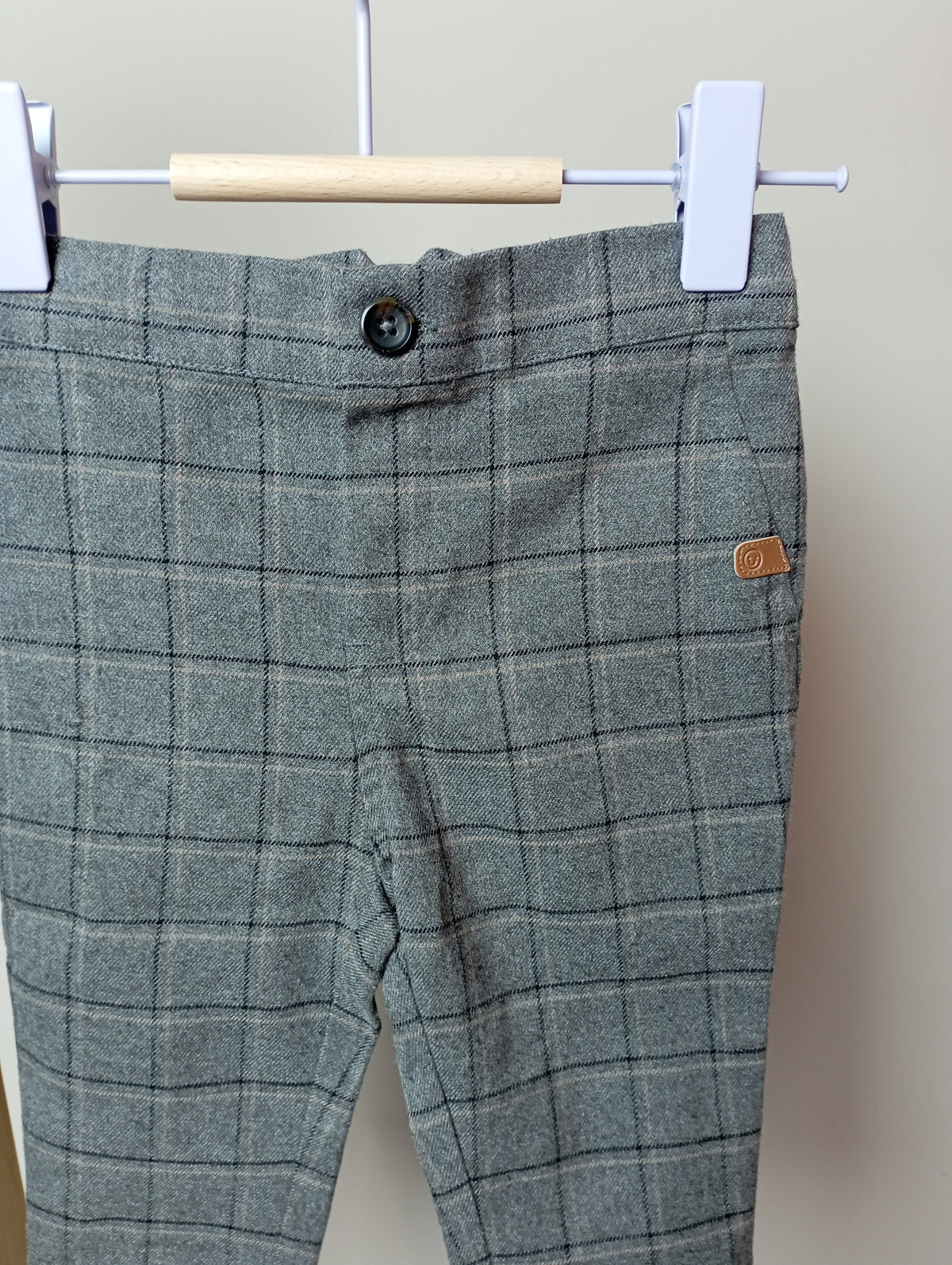 Broek met ruitjes 74 Cuddles and smiles
