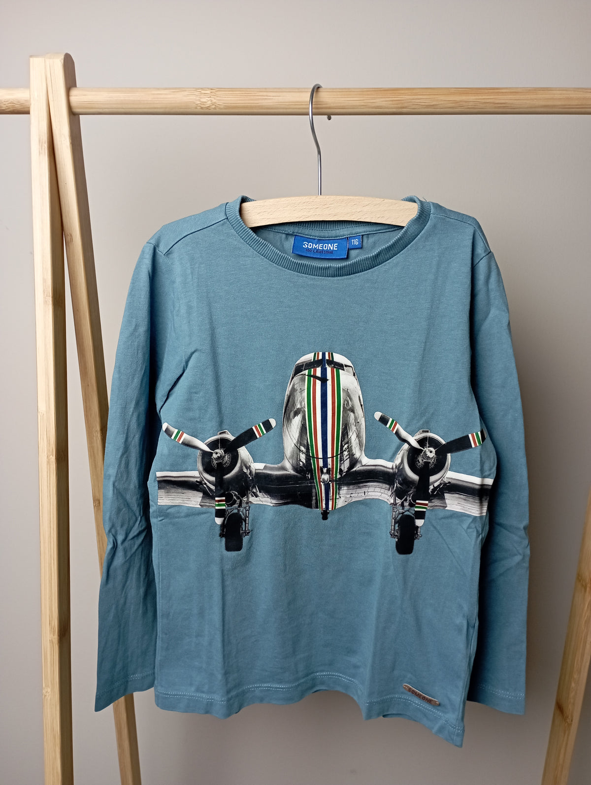 Longsleeve met vliegtuig 116 Someone