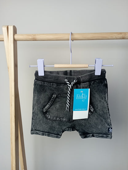 Shortje met zakje 80