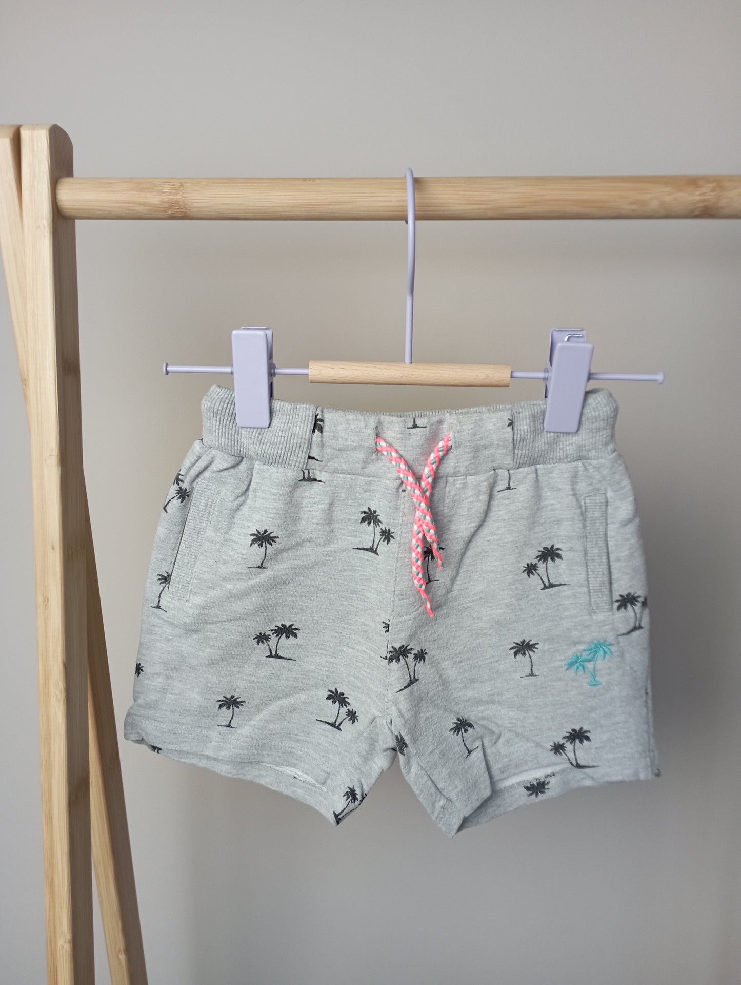 Shortje met palmbomen 80