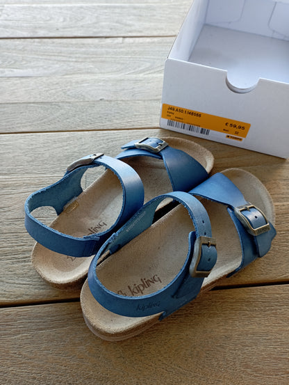 Sandalen 32