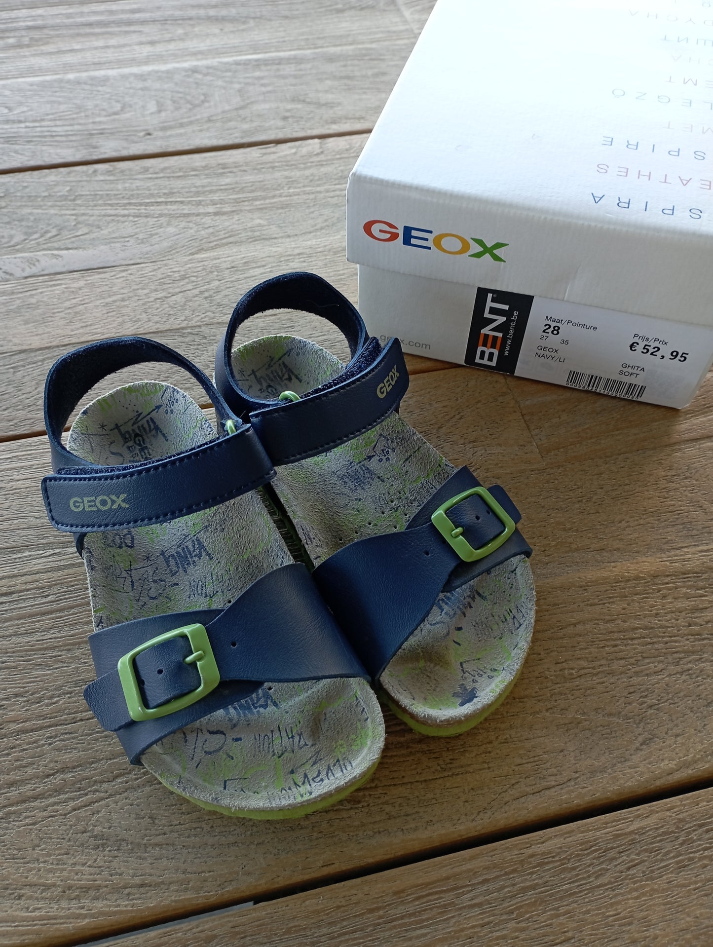 Sandalen 28