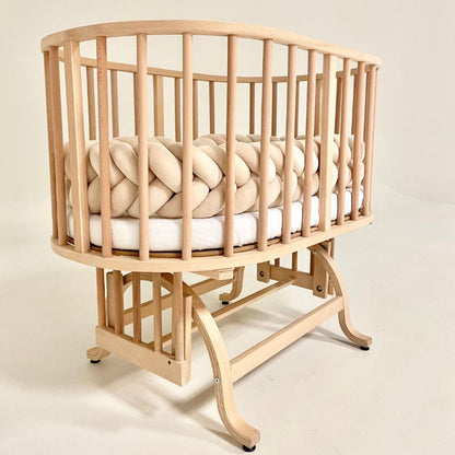 Babywieg met schommelfunctie